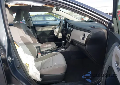 2017 Toyota Corolla Le z USA, uszkodzony, nr VIN 2T1BURHE6HC935896